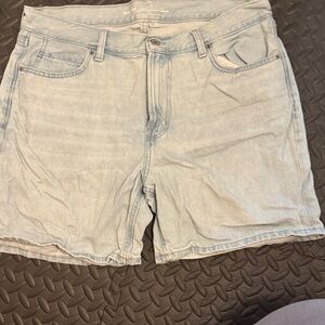 Old Navy Light Gray Women's Jean Shorts
